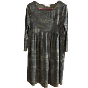 First love size medium dress good condition